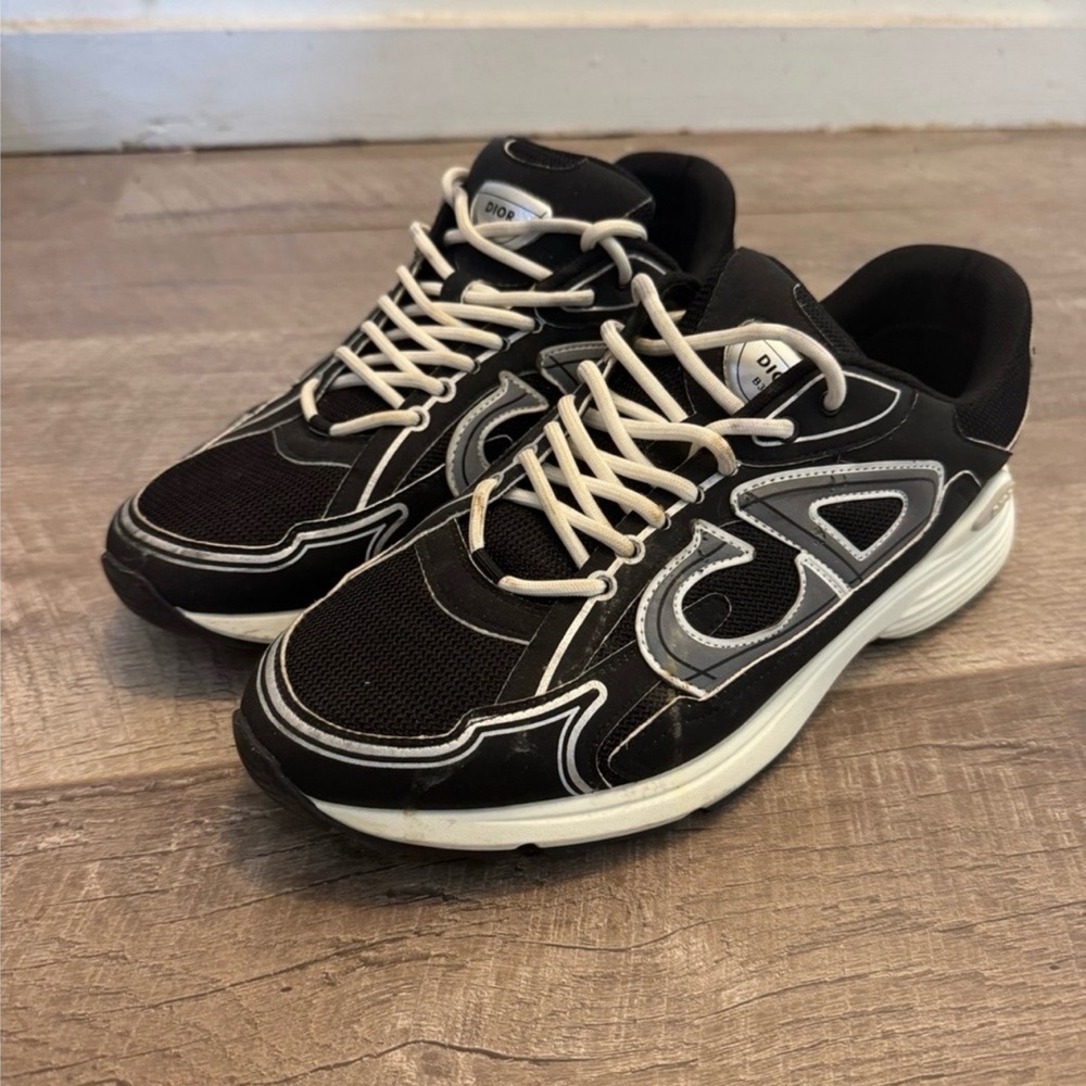 Men's Black Athletic Shoes